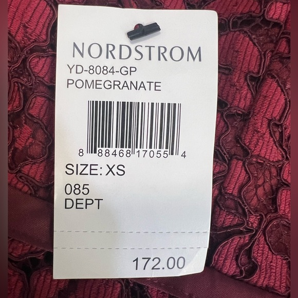 HARLYN MAROON LACE MAXI DRESS - Picture 4 of 4